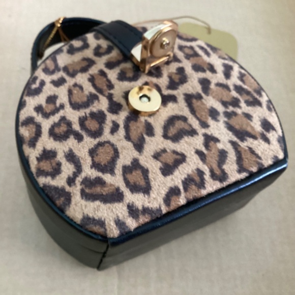 Tuscan Travel Jewellery Case - Picture 3 of 6